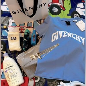 Givenchy College T-shirt for kids!